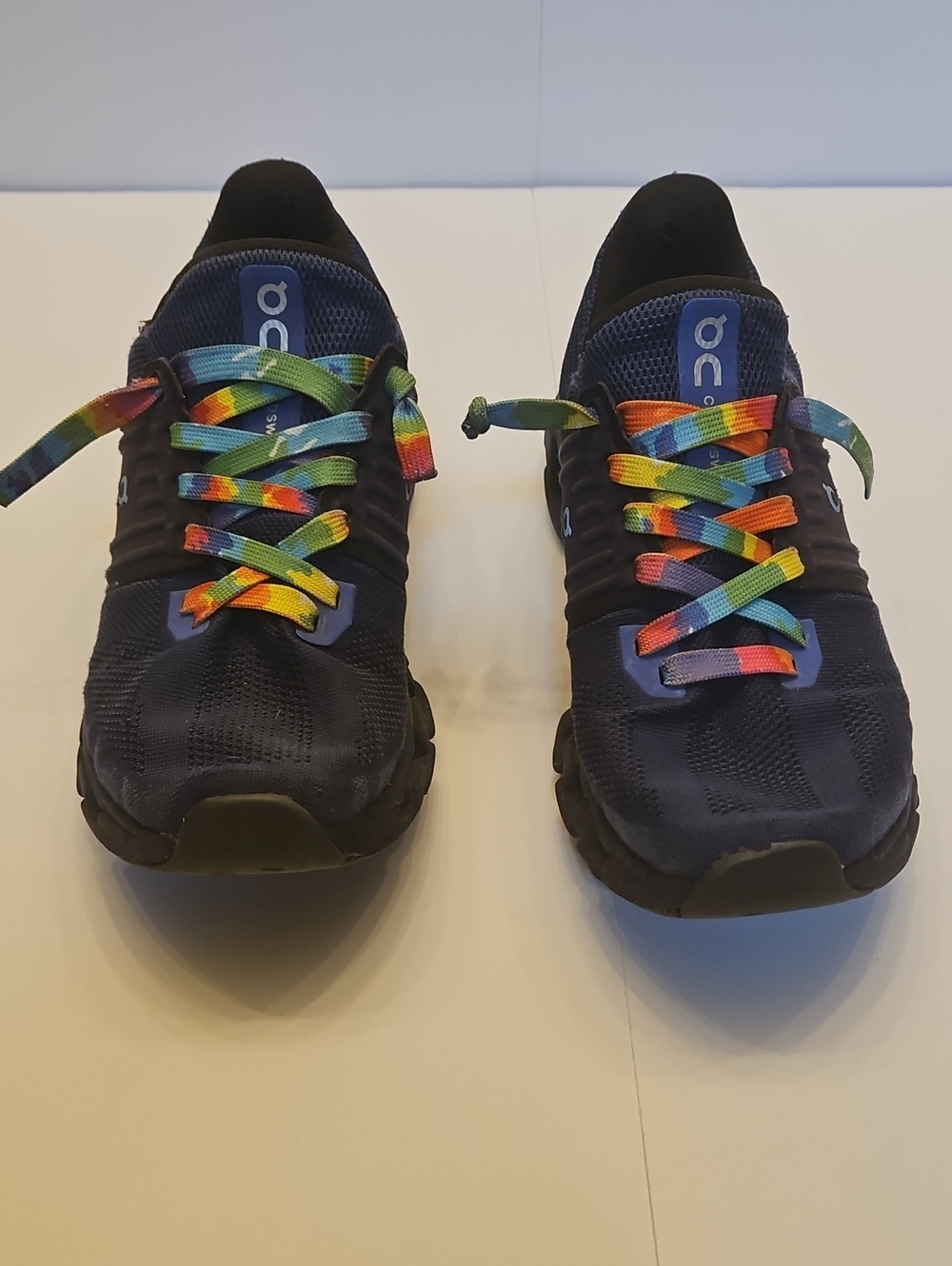 On Running Cloudswift Navy Sneakers with Rainbow Laces 7.5 Mens GUC